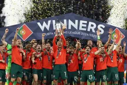 رونالدو يقود البرتغال للفوز على إسبانيا والتتويج بدوري الأمم الأوروبية