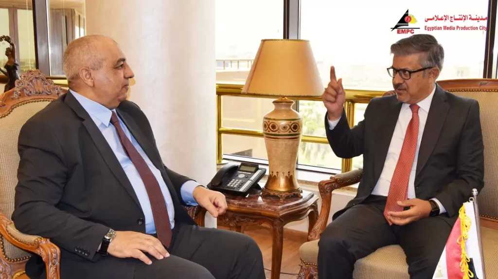 السفير الباكستاني يزور مدينة الإنتاج الإعلامي ويشيد بإمكانياتها