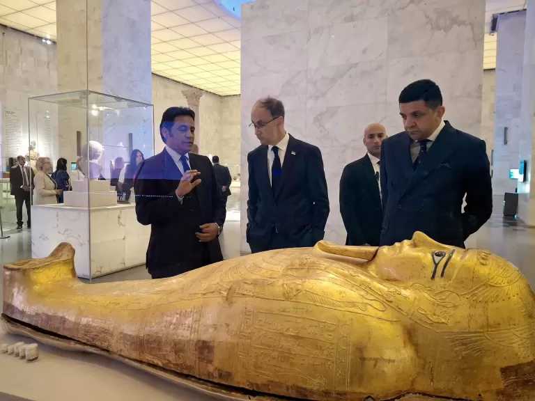 رئيس وزراء جمهورية صربيا يعرب عن إعجابه بالحضارة المصرية العريقة