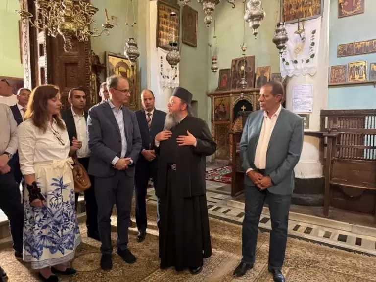 رئيس وزراء صربيا يزور دير سانت كاترين بجنوب سيناء