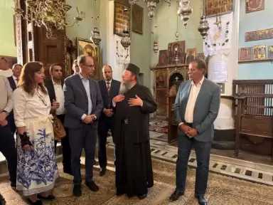 رئيس وزراء صربيا يزور دير سانت كاترين بجنوب سيناء