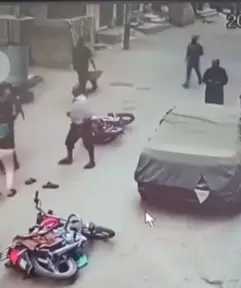 قطعوا كف أيده لأنة طالب بحقه .. تفتصيل