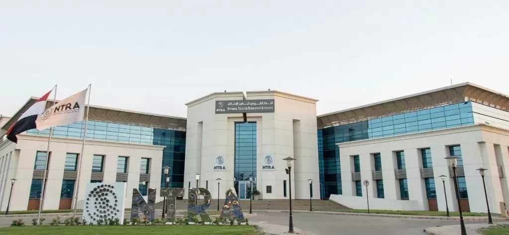 الجهاز القومي لتنظيم الاتصالات يلزم الشركات بتقديم إنترنت أرضي وإنترنت محمول مجاني للعملاء