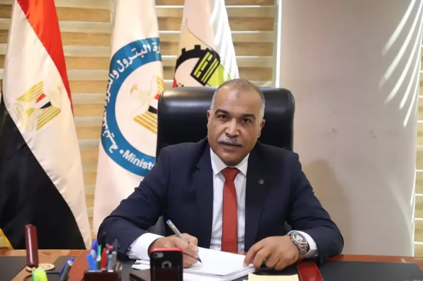 المحاسب عباس صابر رئيس نقابة البترول 