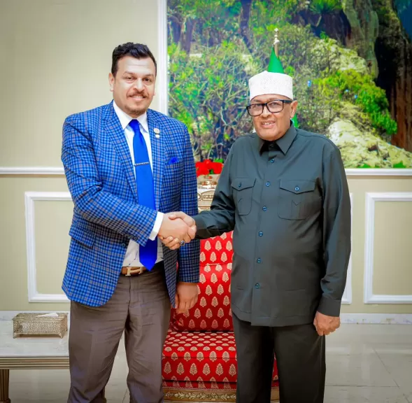 السفير ياسر البخشوان رفقة رئيس صوماليلاند