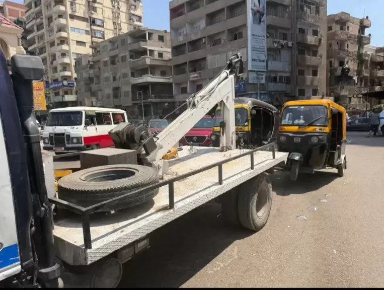 مصادرة التكاتك المخالفة لخطوطو السير بالزقازيق