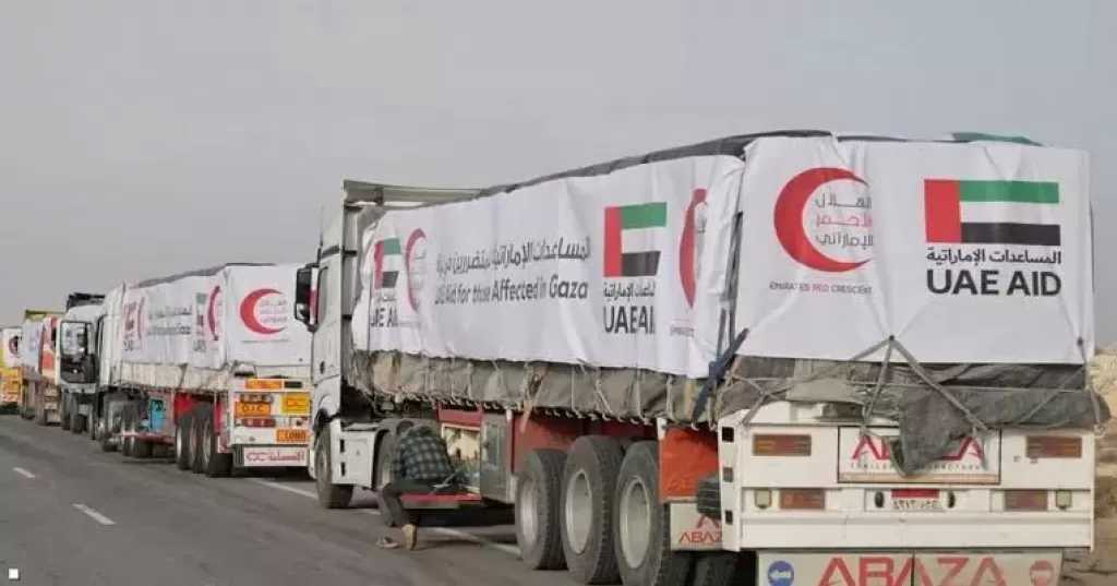 بتنسيق مصري.. مساعدات عربية وإماراتية مكثّفة تدخل غزة برًا وجوًا رغم أهوال الحرب