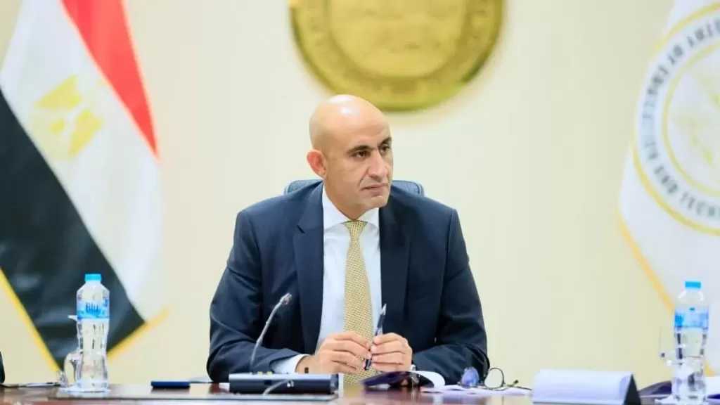 ائتلاف معلمي مصر يناشد وزير التعليم امتحان كادر أون لاين