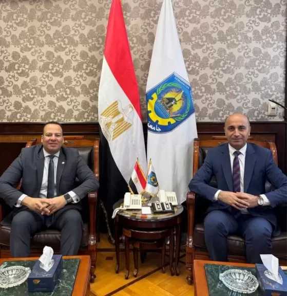 رئيس جامعة دمنهور يستقبل وكيل وزارة الصحة بالبحيرة