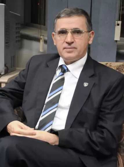 عبد الله موسى بيلا شاعر بين الهويات