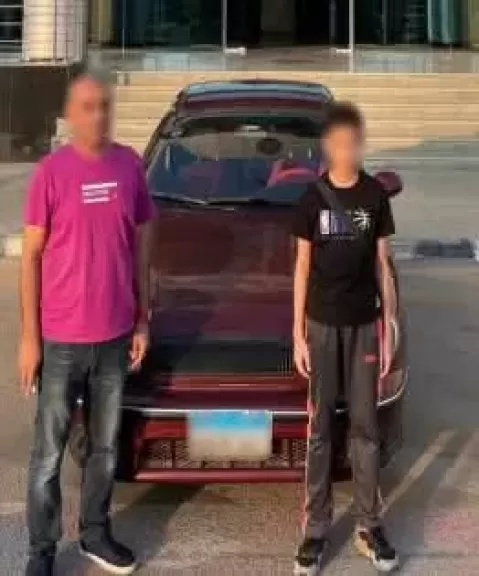 طفل يقود سيارة بالجيزة