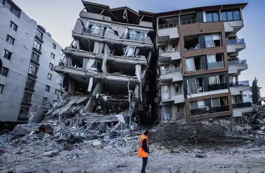 بعد زلزال أفغانستان المدمر.. عالم زلازل شهير يوجه رسالة عاجلة