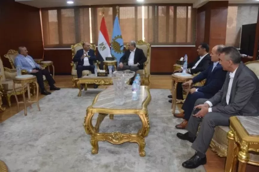 محافظ الغربية يستقبل وزير العمل