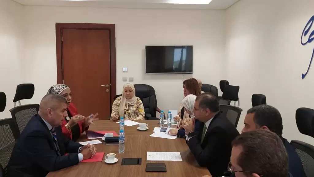 السفير الفنزويلي يلتقي رئيس الهيئة المصرية للسياحة لتعزيز التنمية القطاعية