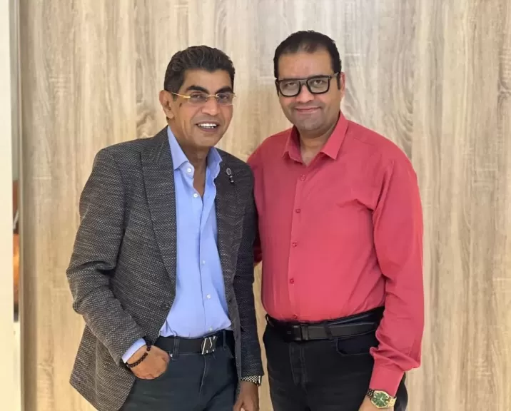 محمود العوامري والدكتور أيمن عطا الله 