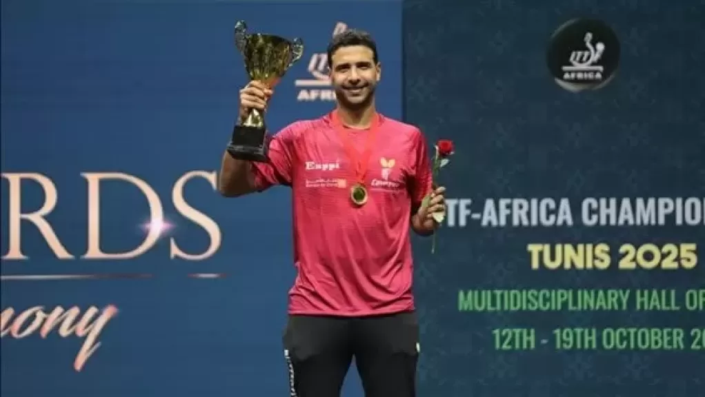 عمر عصر لاعب منتخب تنس الطاولة