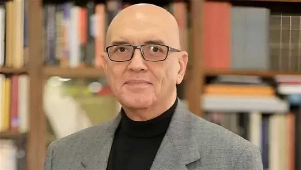 وزير الثقافة يهنئ محمد سلماوي لاختياره  شخصية العام الثقافية  بمعرض الشارقة للكتاب