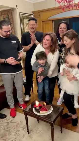 إلهام شاهين تشارك جمهورها صورة تجمعها بشقيقها وابنه.. وتعلق:««ما أشبه اليوم بالأمس»