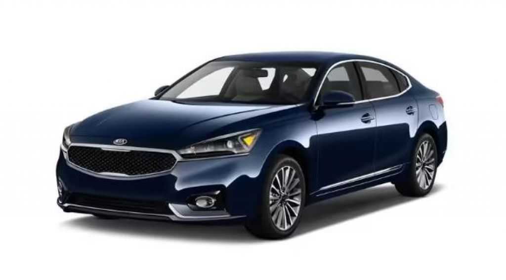 سعر كيا كادينزا في الإمارات العربية المتحدة : سيدان فاخرة مع الفخامة والراحة