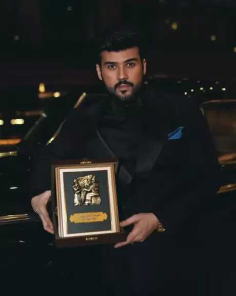 بعد تكريمه في ملتقى بغداد .. محمد الأمير ينتظر عرض مسلسل ”نزيف”