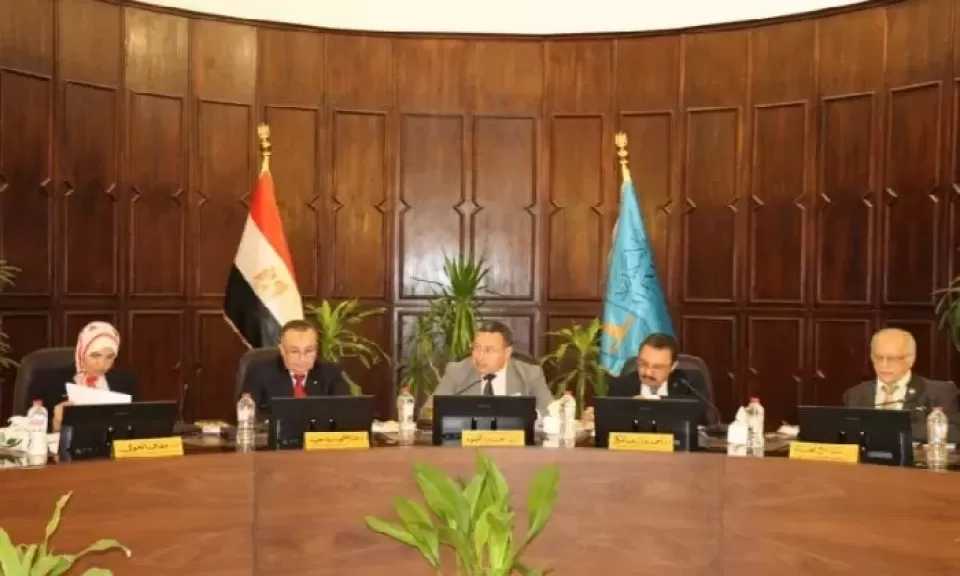 جامعة الإسكندرية تناقش سبل دعم برامج الدرجات المزدوجة مع الجامعات الأجنبية