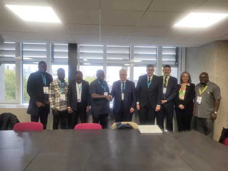 عاشور يبحث سبل التعاون مع وزير التعليم بنيجيريا ووزير تمكين وتنمية الشباب بغانا