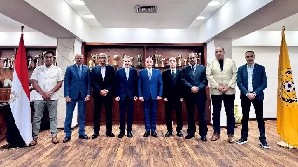 محافظ الإسماعيلية وأعضاء الإسماعيلي