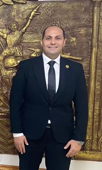 عماد كرم الباحث الاقتصادي 