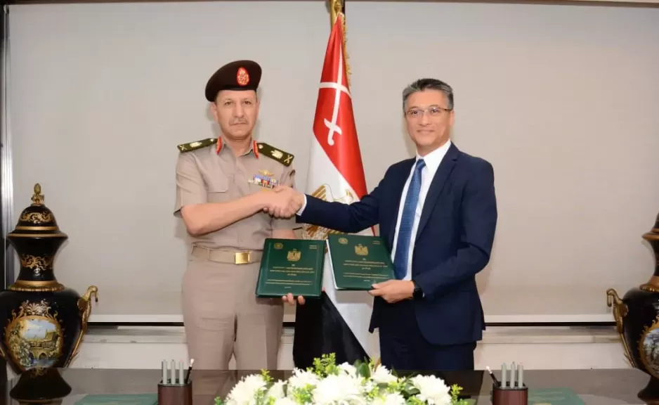 جانب من توقيع الاتفاقيات 