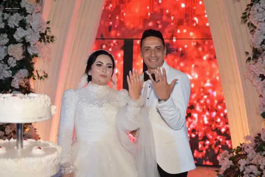 في حفل راقٍ جمع نخبة من رموز الصحافة والسياحة.. زفاف الكاتبة الصحفية هناء شلتوت على مستشار السفر والسياحة أحمد صادق