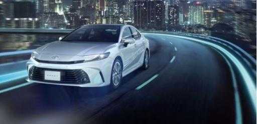 سعر تويوتا كامري في الإمارات: الكفاءة والقيمة الهجينة لـ 2025 المشترين