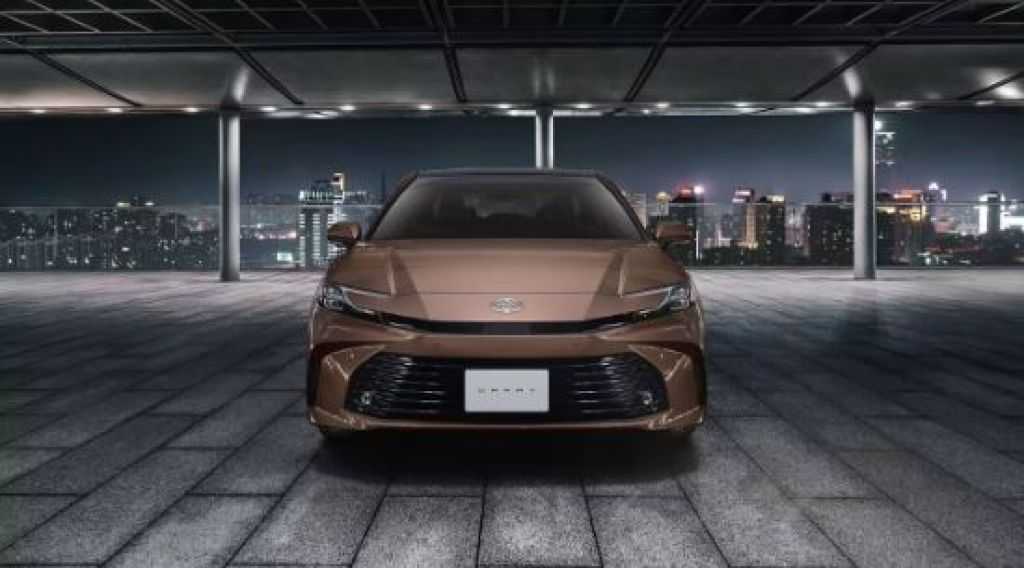 تويوتا كامري الأسعار في الإمارات: تحليل الأداء وتجربة القيادة