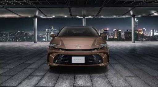 تويوتا كامري الأسعار في الإمارات: تحليل الأداء وتجربة القيادة