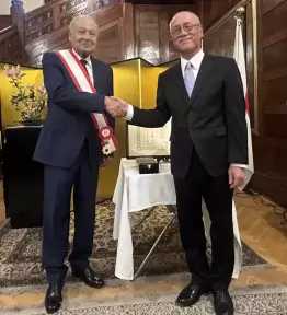 تتويج السيد أحمد أبو الغيط الأمين العام لجامعة الدول العربية بوسام الشمس المشرقة