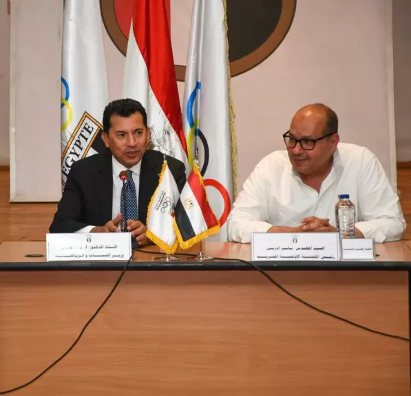 وزير الشباب والرياضة والمهندس ياسر إدريس 