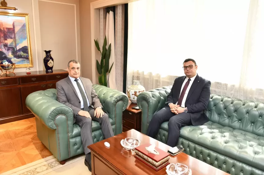 وزيرا الإنتاج الحربي والإسكان 