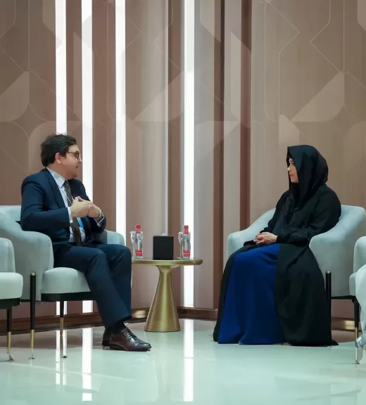 وزير الثقافة والشيخة لطيفة بنت محمد 