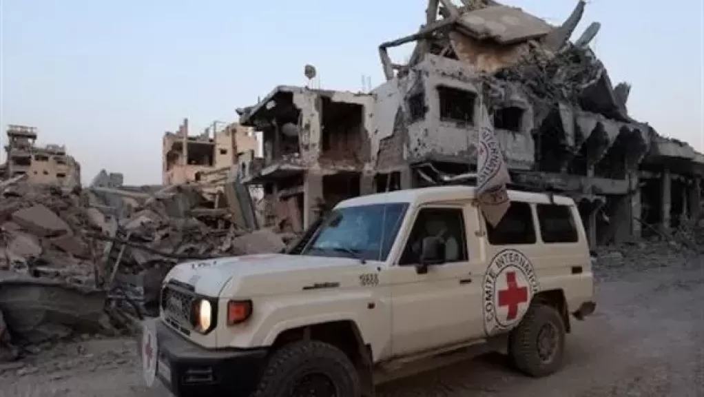 سيارة للصليب الأحمر