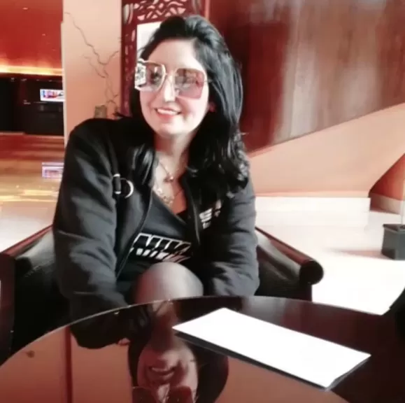 الكاتبة والمحررة الإعلامية الدكتورة دينا المصري