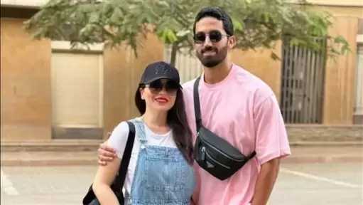 مى عز الدين برفقة زوجها أحمد تيمور فى أحدث ظهور