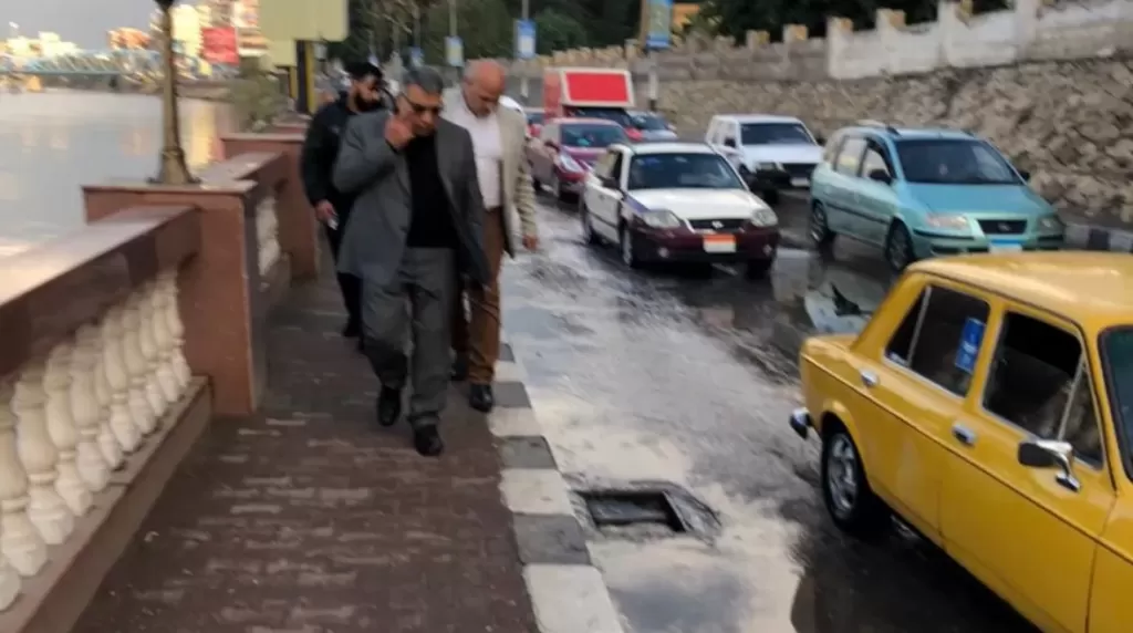 محافظ الدقهلية يتابع عملية تصريف مياه الامطار