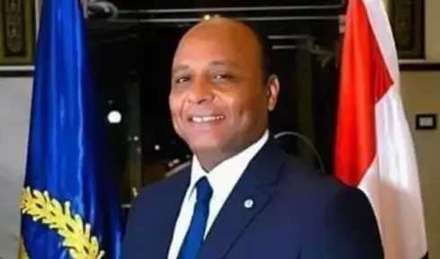 وزراء ومسؤولون يؤدون واجب العزاء في شقيقة اللواء طارق حسونة