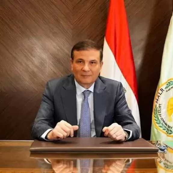 وزير الزراعة: التعقيم والتحصين لضبط انتشار الكلاب الضالة