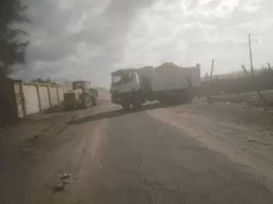 رئيس مدينة بدر يتابع أعمال الإنارة والنظافة بطريق النص بأبو بكر الصديق