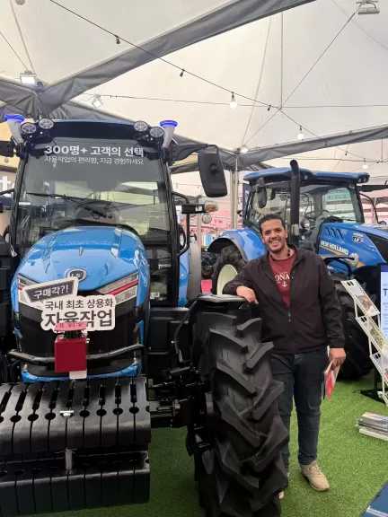 محمد الهزاز.. أول بلوجر للجرارات والآلات الزراعية في مصر يحوّل الشغف إلى قصة نجاح