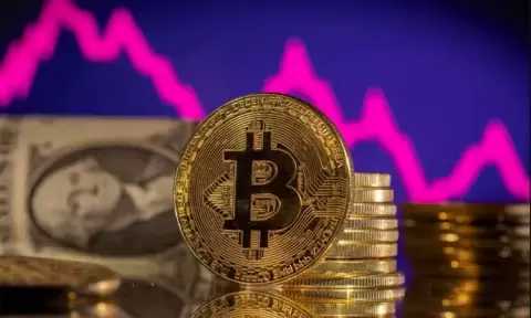 توقعات بارتفاع البيتكوين إلى 143,000 دولار خلال 2026