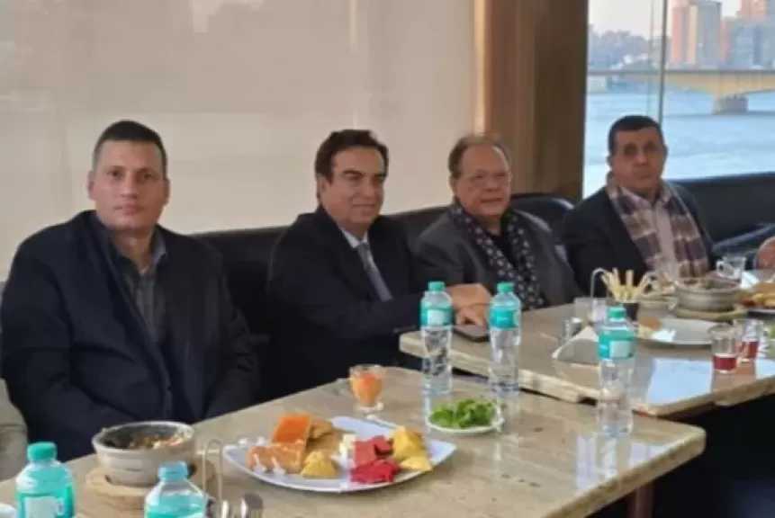 مأدبة غداء بحضور جورج قرداحى و رئيس اليمن الاسبق على ضفاف النيل