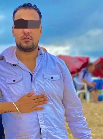 خناقة بين ريهام النسر و”بسكوتة” بسبب التوبة عن تجارة المخدرات .. و”النسر” تهدده بالسجن للاستمرار في ترويج الكيف