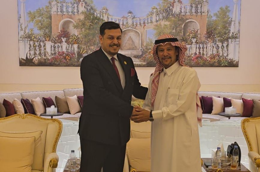 السفير ياسر البخشوان والأمير نايف بن عبد الله آل سعود