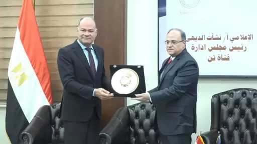 هيئة الدواء تكرّم الإعلامي نشأت الديهي تقديرًا لدوره في دعم الوعي الصحي